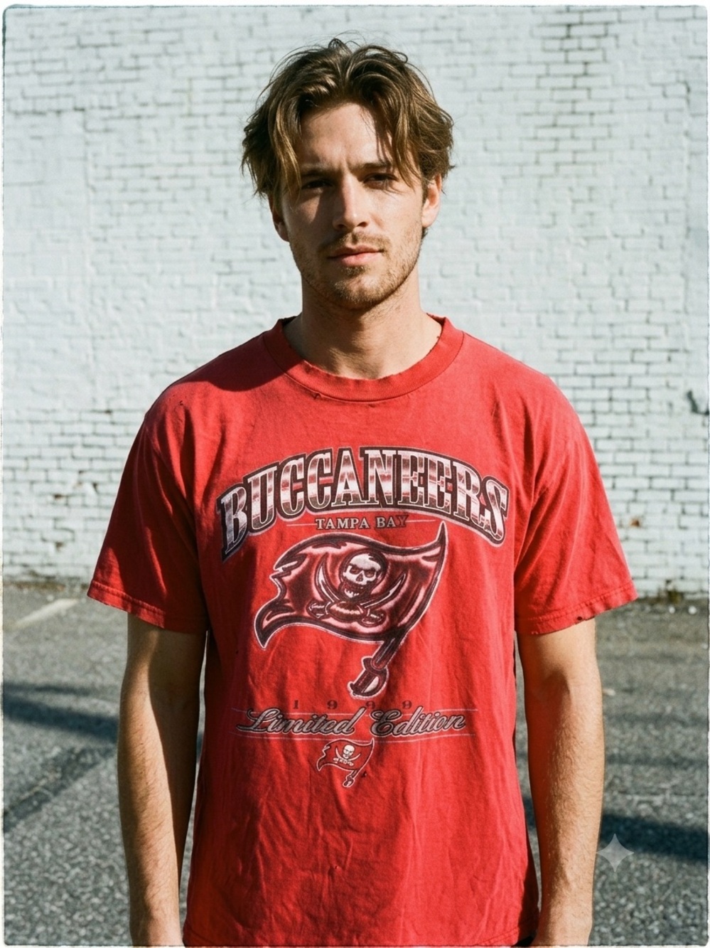 Vintage 1999 Tampa Bay Buccaneers Limited Edition T Shirt 2XL Distressed USA